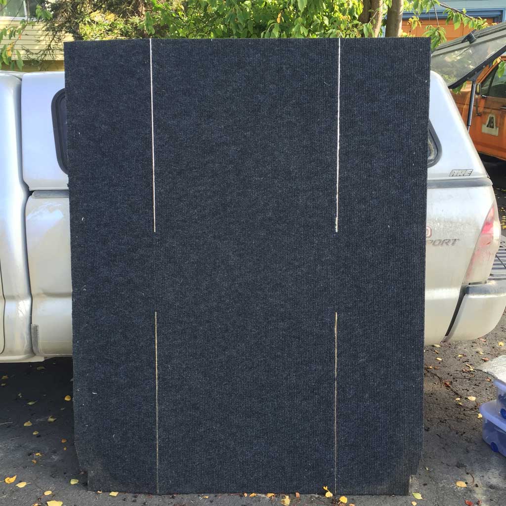 plywood_bed_with_piano_hinges_for_camper
